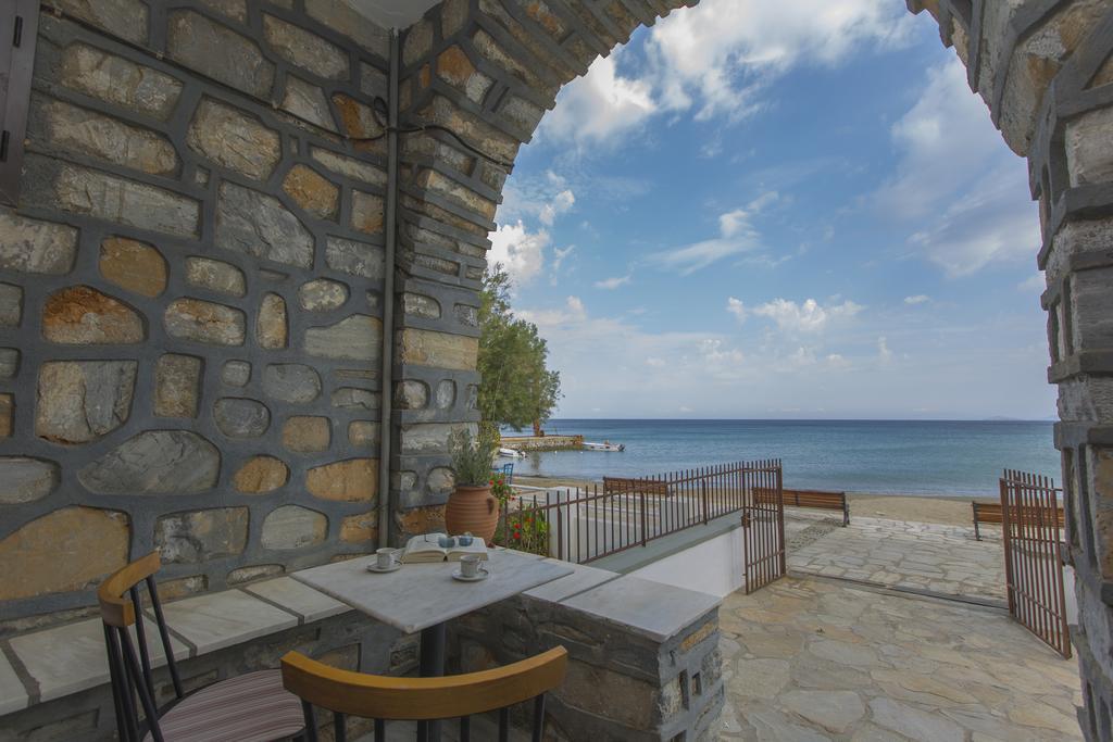 Moutsouna Beach Kültér fotó